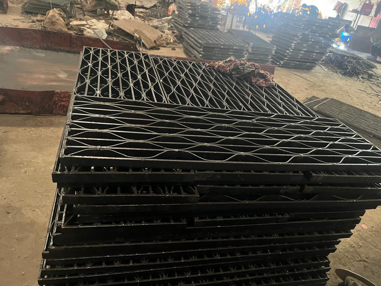 Honey Comb Grating